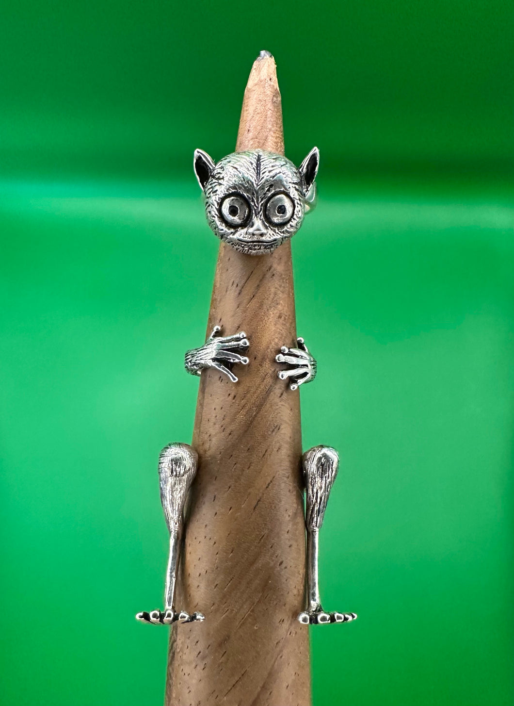 Tarsier ring